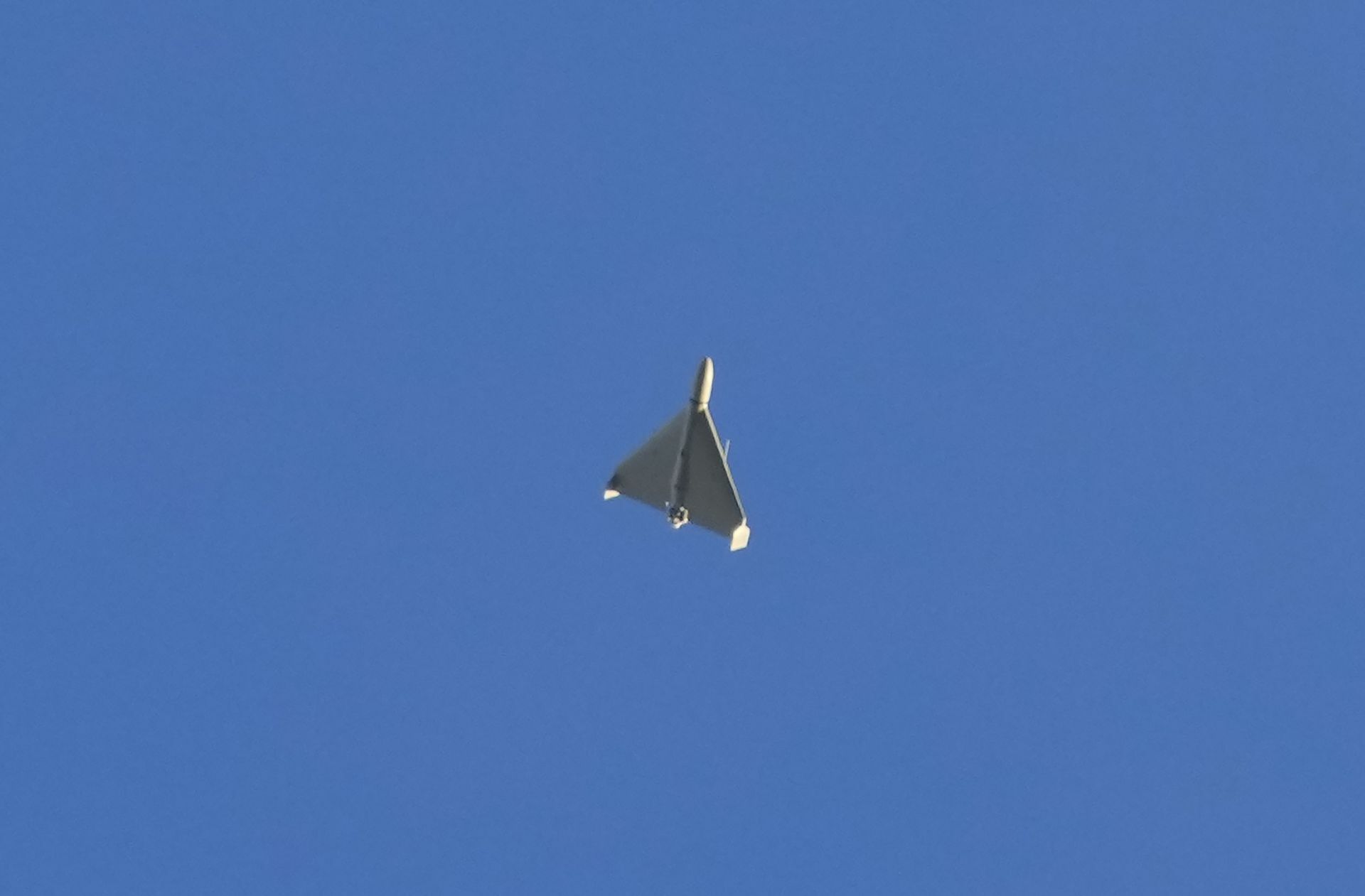 Eine russische Drohne, gebaut im Iran,  am Himmel der Ukraine