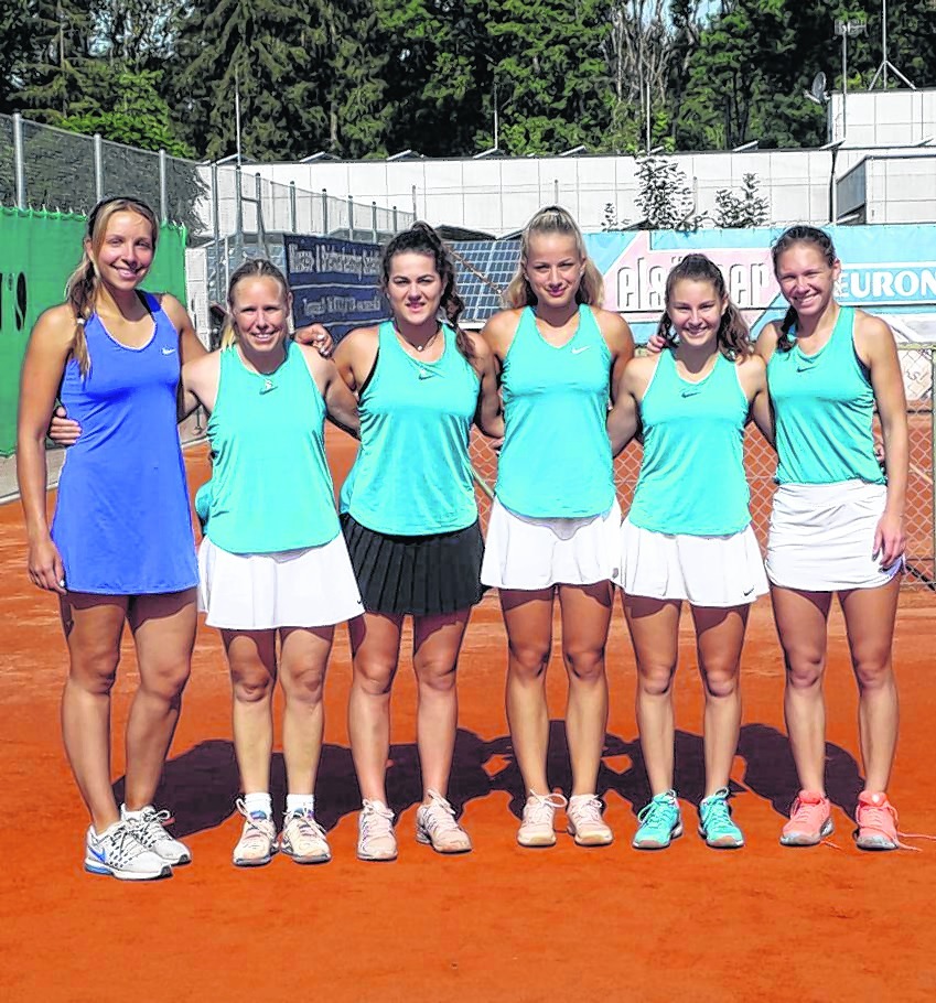Aufsteigerinnen in die Regionalliga: die Tennis-Damen des VfL Sindelfingen in der Besetzung von Polina Pekhova, Steffi Kolar, Sophie Zehender, Pauline Ernstberger, Meggie Raidt, Paula Götz (von links). Bild: z