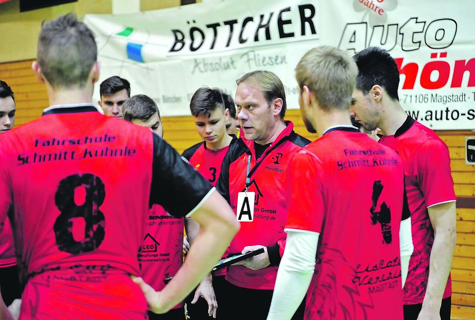Reiner Havenith, Trainer des SV Magstadt, steht auch in der kommenden Saison auf der Kommandobrücke. Bild: automotorart