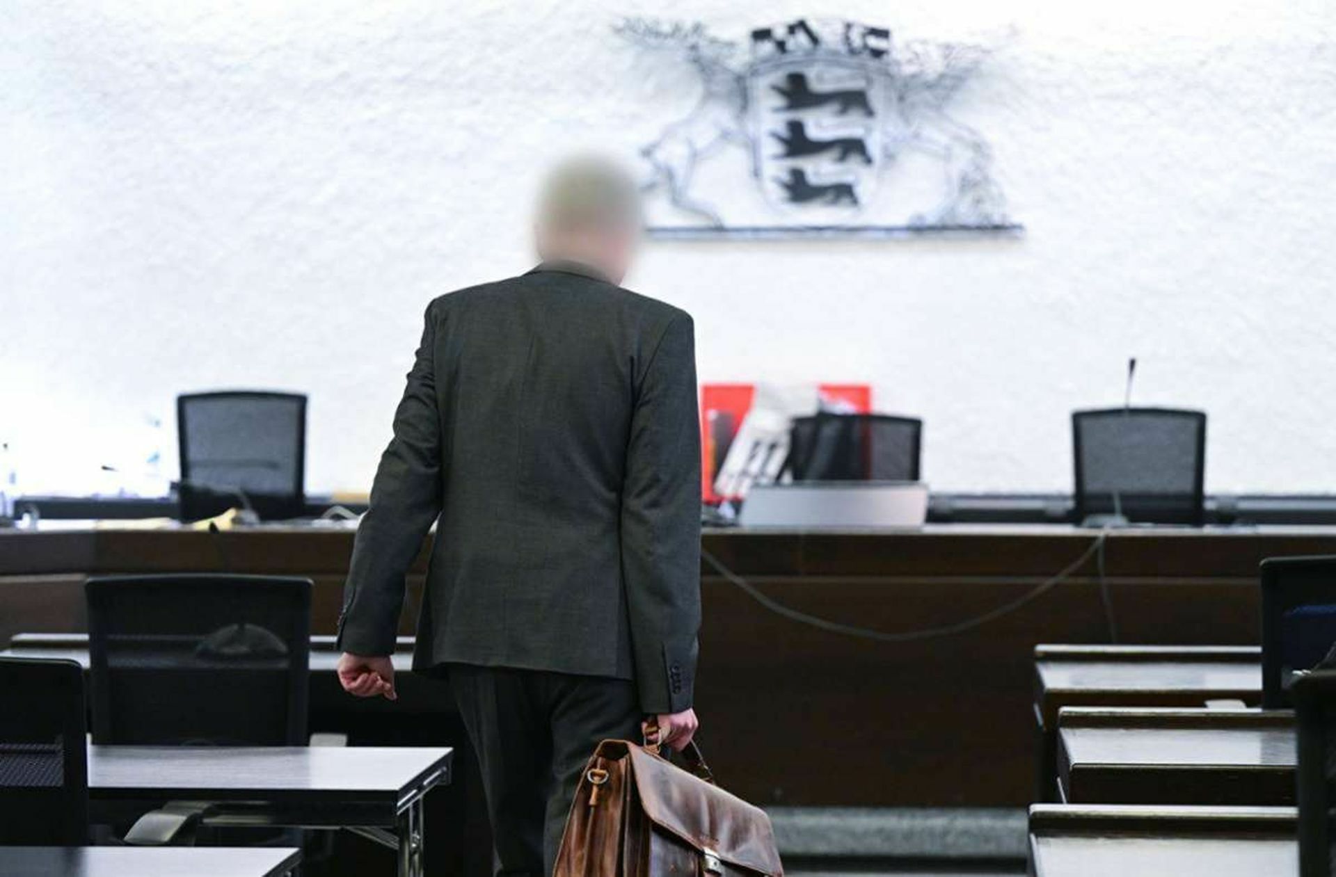 Der Inspekteur muss sich wegen sexueller Nötigung verantworten.