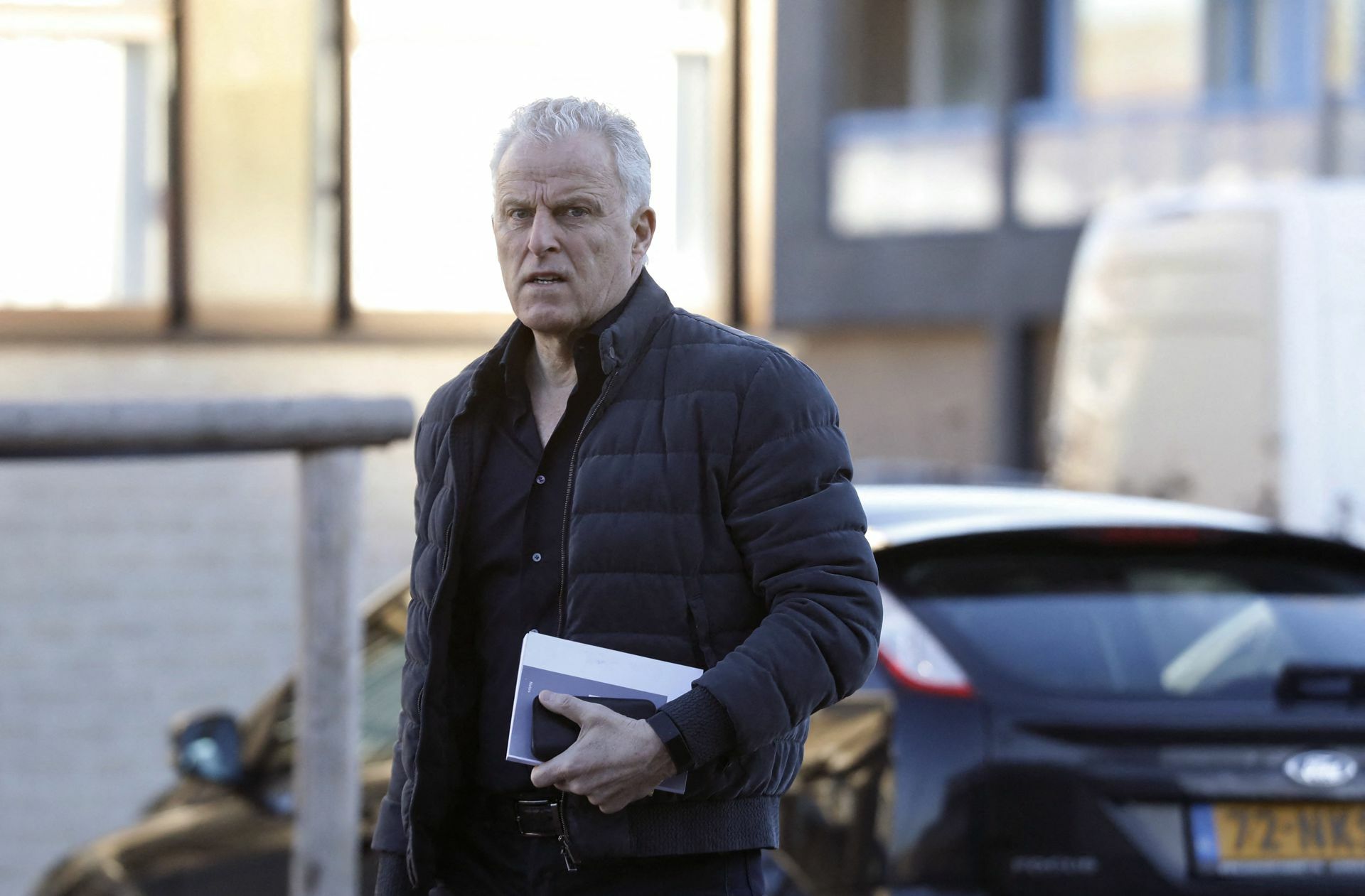 Der prominente Journalist Peter R. de Vries ist schwer verletzt.
 Foto: AFP/BAS CZERWINSKI