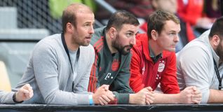 Sebastian Hoeneß war als Trainer der U19 des FC bayern München 2018 und 2019 im Glaspalast.