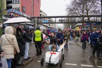 Närrisches Treiben beim Umzug als Abschluss des Leonberger Pferdemarkts.