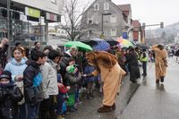 Närrisches Treiben beim Umzug als Abschluss des Leonberger Pferdemarkts.
