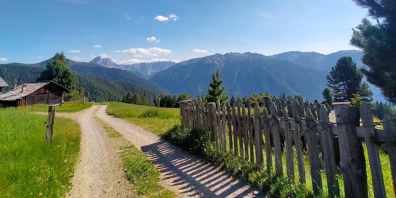 Das Hochplateau der Lüsner Alm bietet traumhafte Ausblicke.