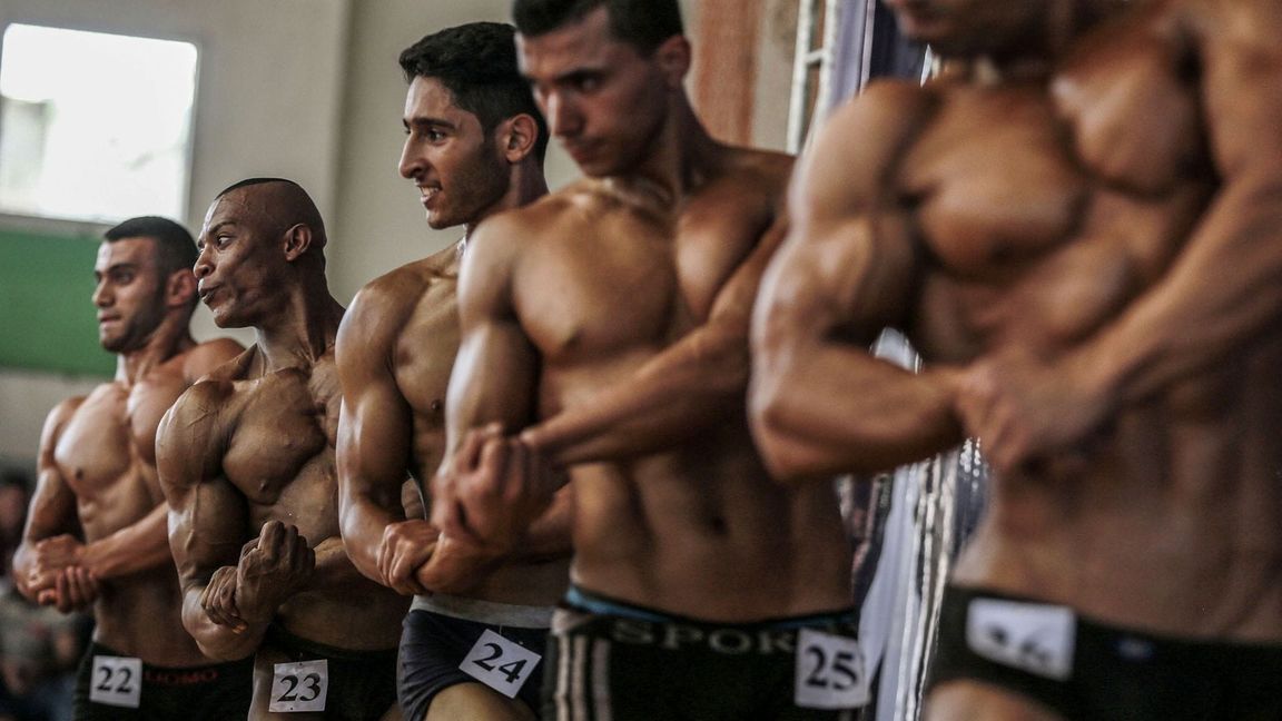 Männlichkeit wird immer wieder auch über Stärke definiert. (Symbolbild)