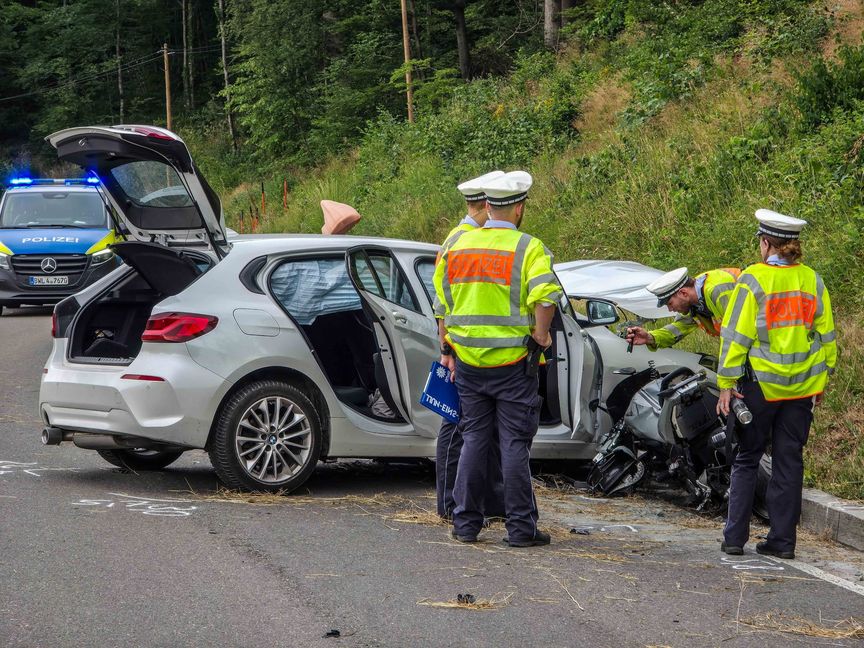 Schwerer Unfall zwischen Ehningen und Mauren.