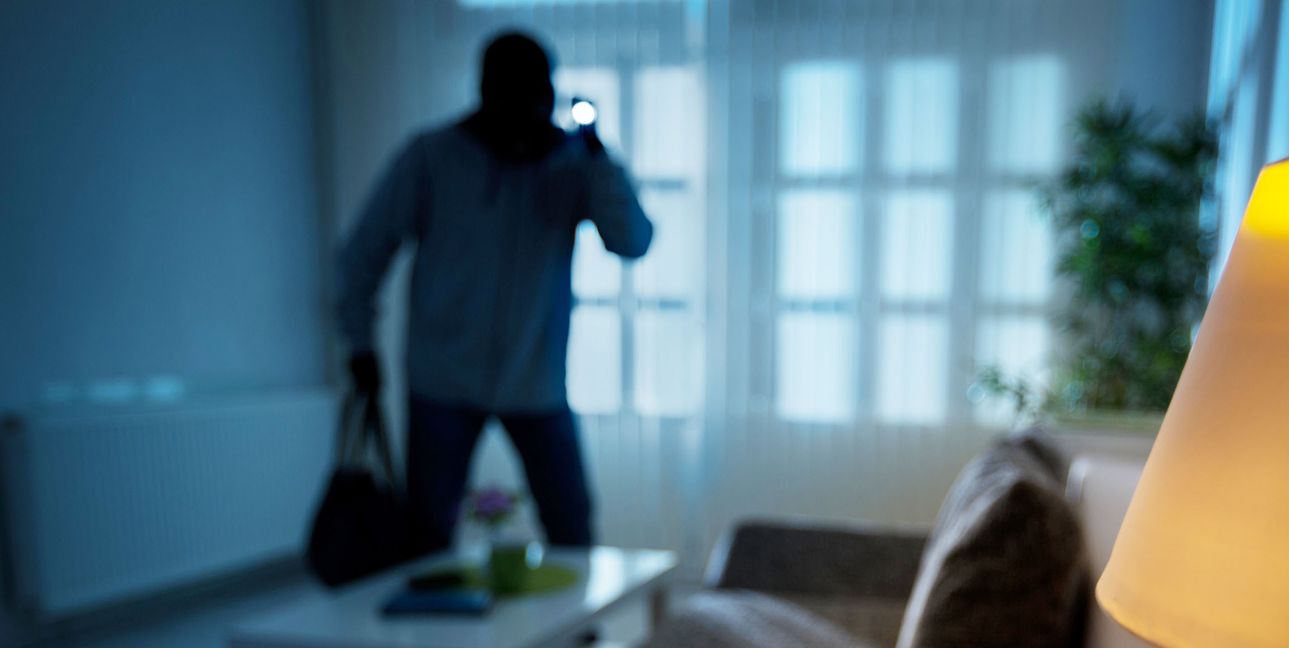 Die Einbrecher verschafften sich Zutritt in ein Haus im Grenzweg in Böblingen.