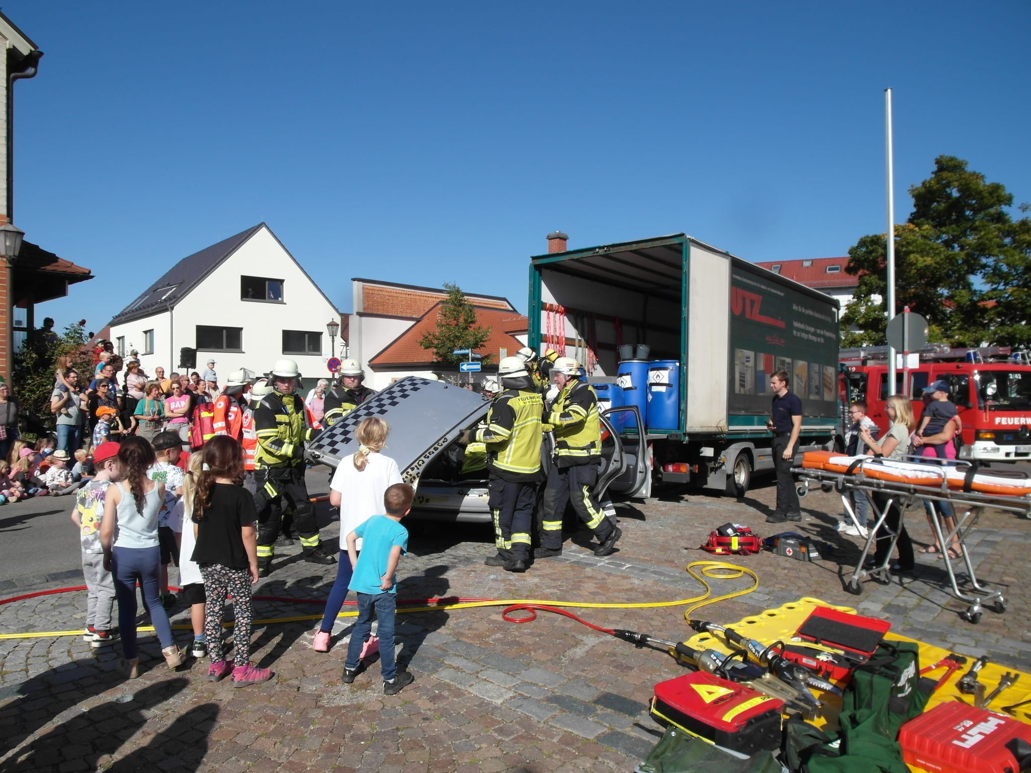 Auf großes Interesse ist die Schauübung der Feuerwehr Weil im Schönbuch gestoßen.