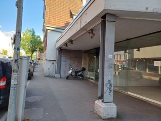 Gähnende Leere in Gebäuden in der Poststraße.