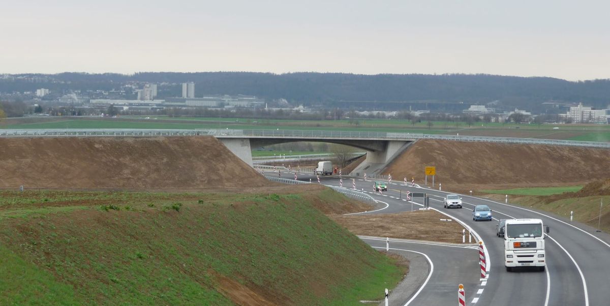 From Wednesday: Closures on the B 464 and A 81 near Hulb