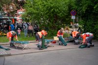 Die Hauptübung der Sindelfinger Feuerwehr bestand aus mehreren Teilen: Erst zeigten sie mit historischen Löscheinheiten, wie früher das Feuer bekämpft wurde - anschließend retteten sie aus dem Maichinger Bürgerhaus Personen über tragbare Leitern und Drehleiter.