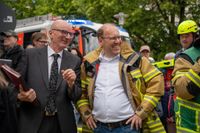 Die Hauptübung der Sindelfinger Feuerwehr bestand aus mehreren Teilen: Erst zeigten sie mit historischen Löscheinheiten, wie früher das Feuer bekämpft wurde - anschließend retteten sie aus dem Maichinger Bürgerhaus Personen über tragbare Leitern und Drehleiter.