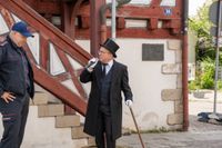 Die Hauptübung der Sindelfinger Feuerwehr bestand aus mehreren Teilen: Erst zeigten sie mit historischen Löscheinheiten, wie früher das Feuer bekämpft wurde - anschließend retteten sie aus dem Maichinger Bürgerhaus Personen über tragbare Leitern und Drehleiter.