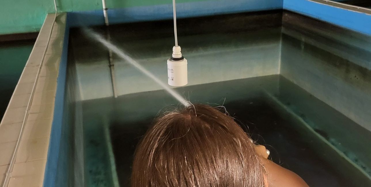 Täglich wird eines der FIlterbecken gereinigt.