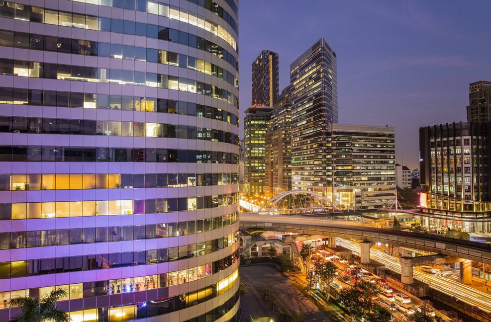 In dieser Straße in Bangkok, der Sathorn Road, soll eine von dem Spender angegebene Adresse liegen.
Foto: Imago/robertharding
