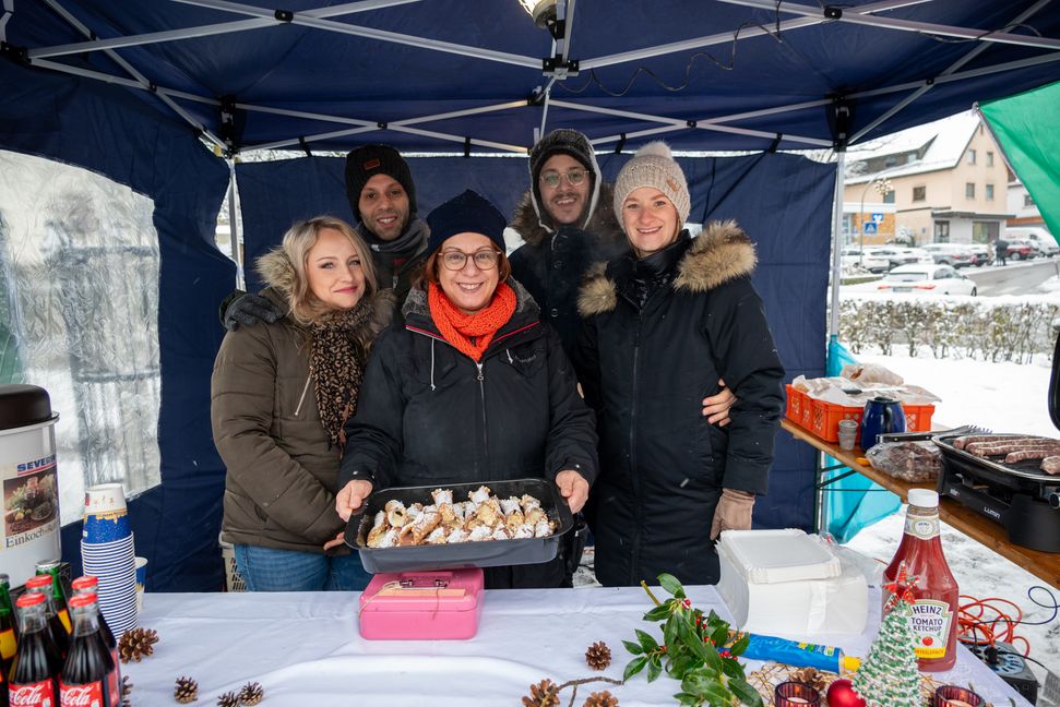 Familie Leonardi ist zum zweiten Mal auf dem Darmsheimer Adventsmarkt dabei. Bild: Nüßle