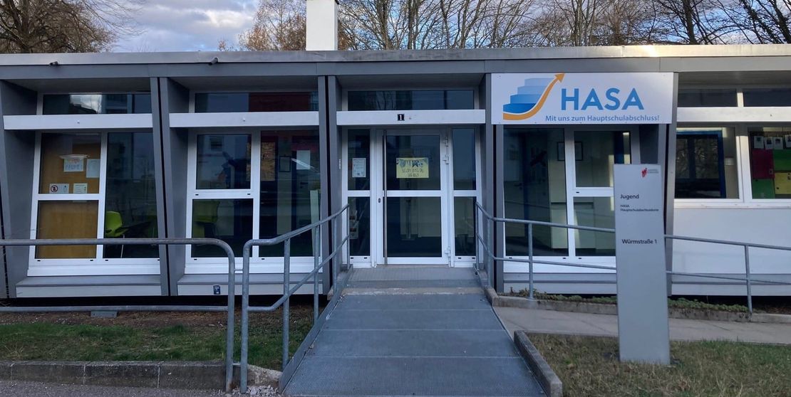 Meine Meinung - Gut, dass die Hauptschulabschlusskurse HASA bestehen ...