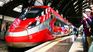 Die Frecciarossa-Züge sind ein beliebte Fotomotive.
