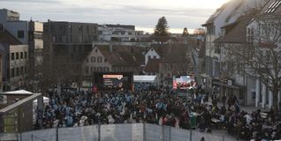 Fastenbrechen auf dem Sindelfinger Marktplatz.