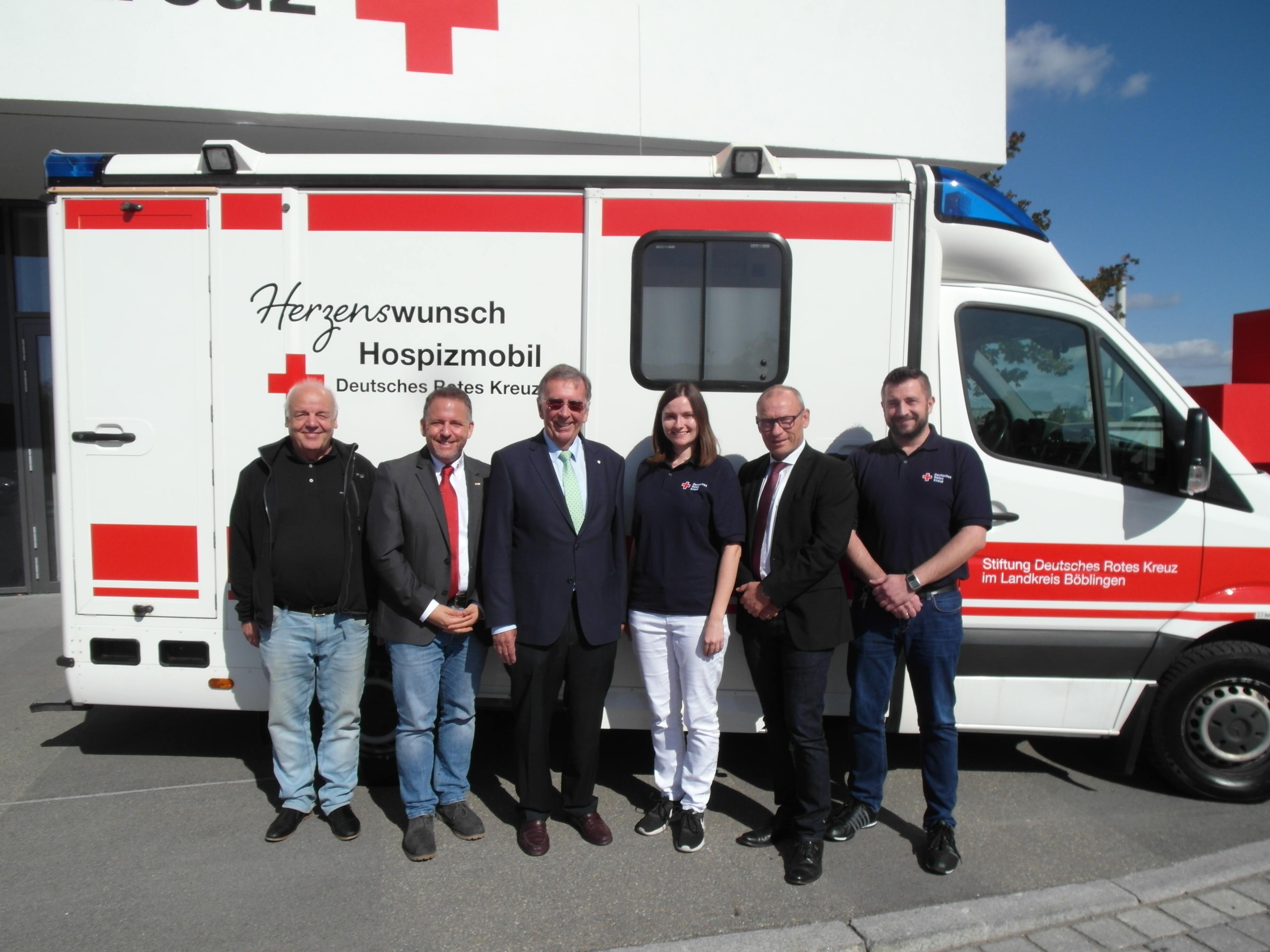 Wolfgang Frank (Schatzmeister), Guido Wenzel (Leiter der Verbandskommunikation), Michael Steindorfner (Präsident), Catherine Doppke (Koordination Wunschabwicklung), Gerhard Fuchs (Rettungsdienstleiter), Sven Peters (Leiter der Sindelfinger Rettungswache).