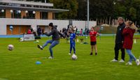 Impressionen vom Mittmachtag am Sonntagmorgen bei der Einweihung des sanierten Floschenstadions in Sindelfingen.
