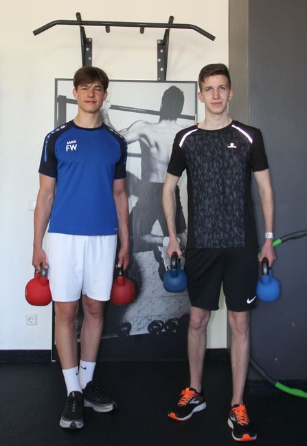 Felix Widmann (links) und Carl Schall klotzen im SVB-Sportstudio ran.