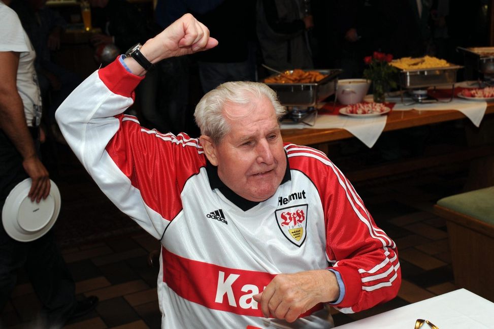 Kanne-Wirt Helmut Hahn im Glück. Bild: Andermann