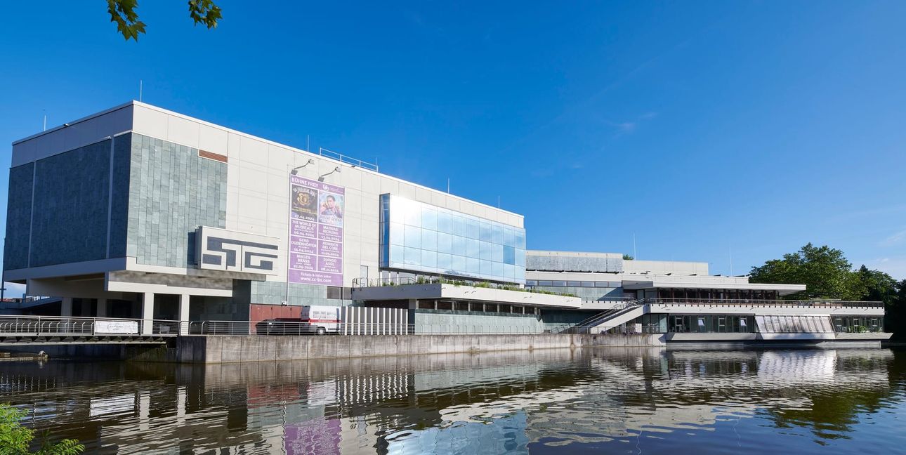 Die Kongresshalle Böblingen ist eine der vier Locations der Congress Center Böblingen/Sindelfingen (CCBS) GmbH.