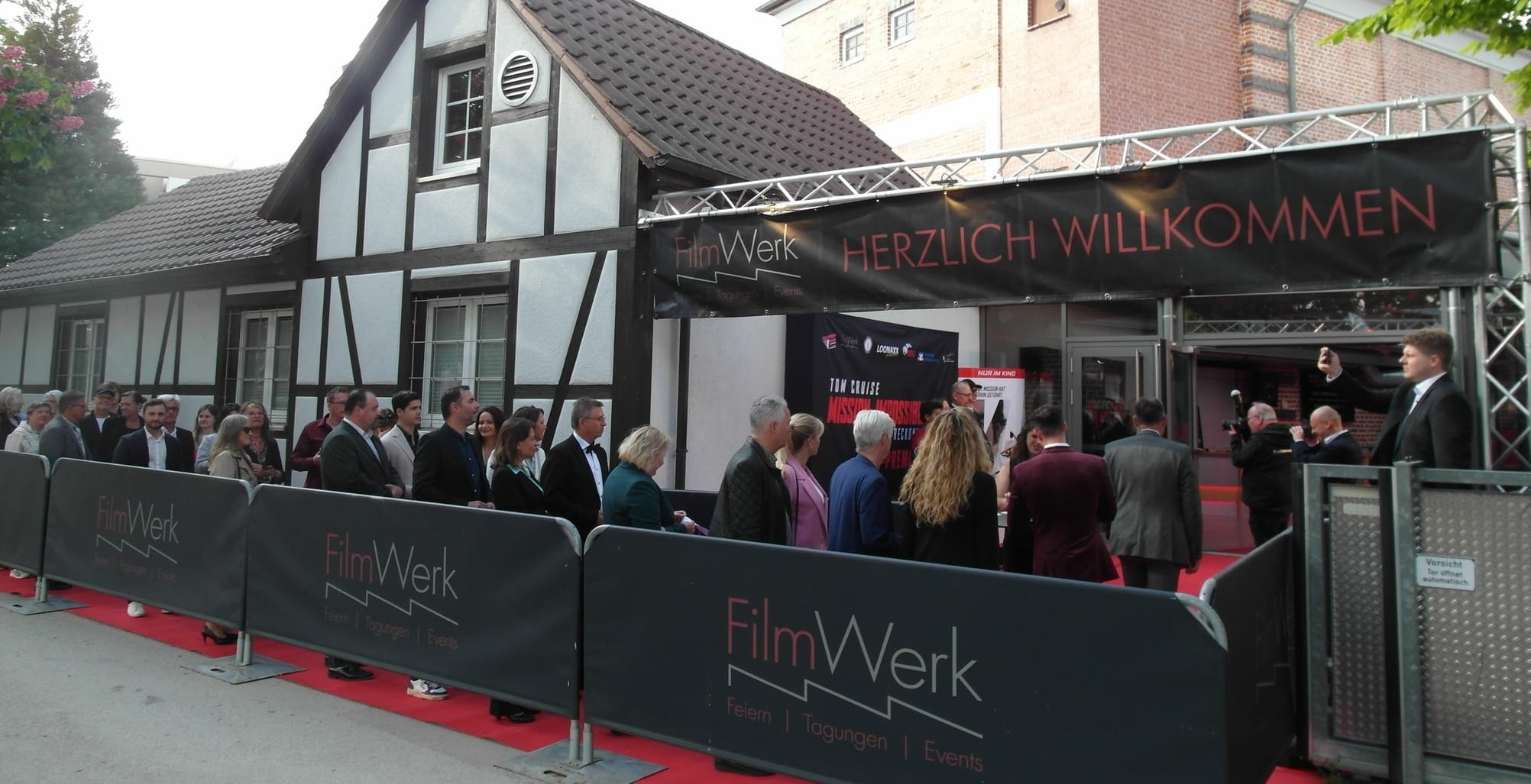 Die Gala-Premiere von „Mission: Impossible - The Final Reckoning“ 
im Böblinger Bärenkino war mit knapp 140 Gästen restlos ausverkauft.