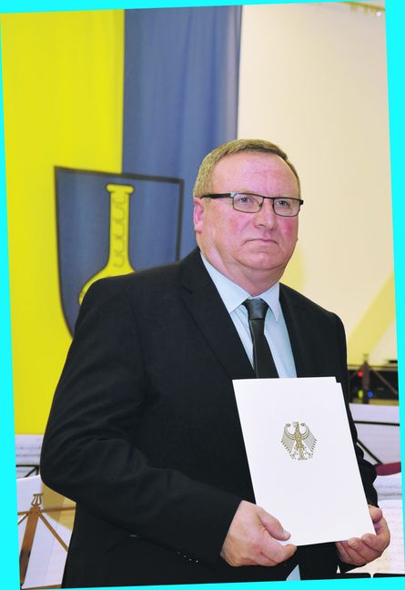 Das Bundesverdienstkreuz am Bande gab es für Wilhelm Tafel im Februar. Bild: Nüßle