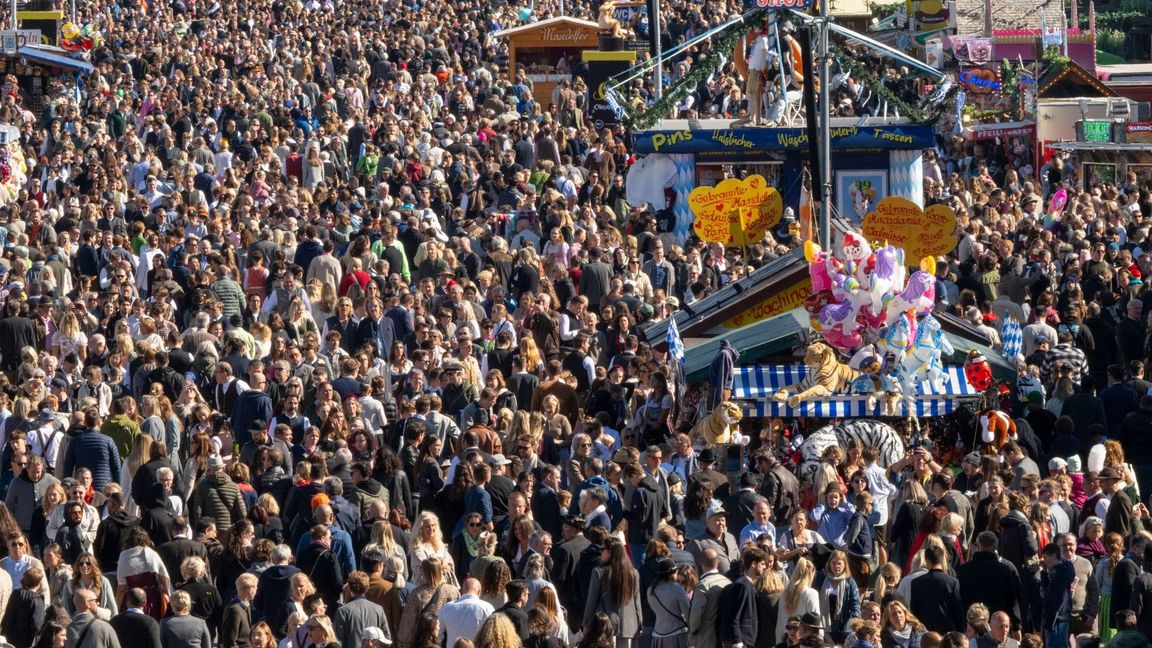 Gleich an zwei Tagen musste die Wiesn wegen Überfüllung geschlossen werden.