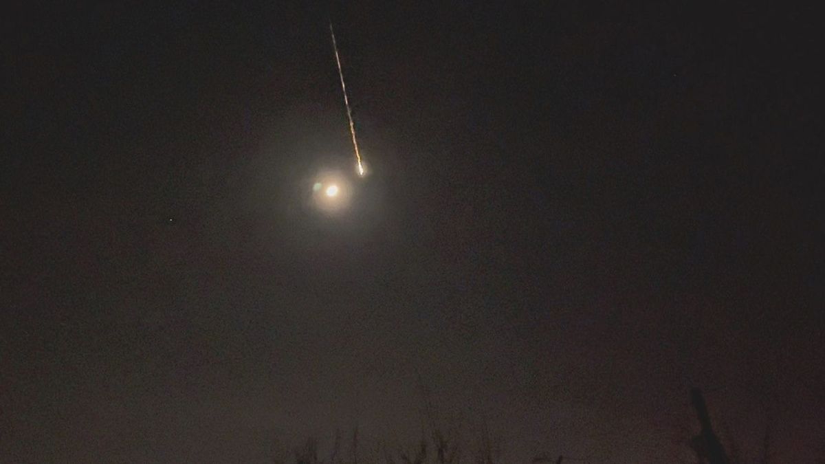 Sighting in the night sky - | Comet? That was the unidentified flying ...