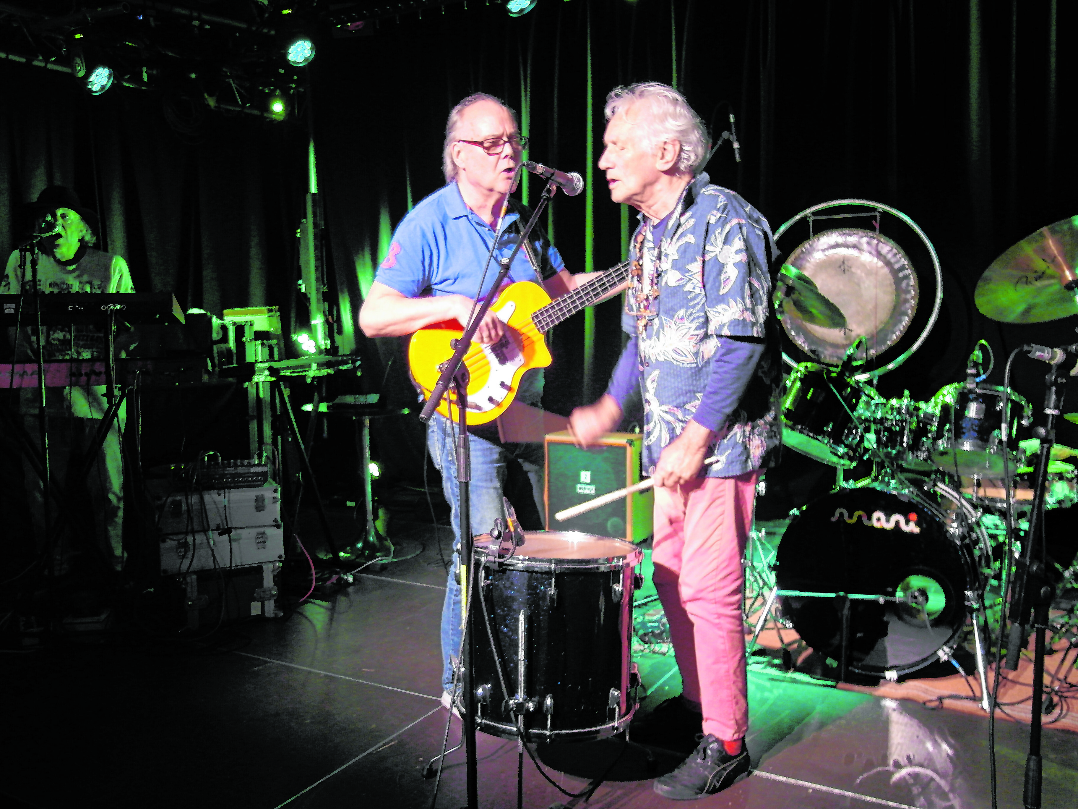 Die legendäre Krautrock-Band „Guru Guru“ begeistert gut 90 Zuschauer im Sindelfinger Kulturpavillon.