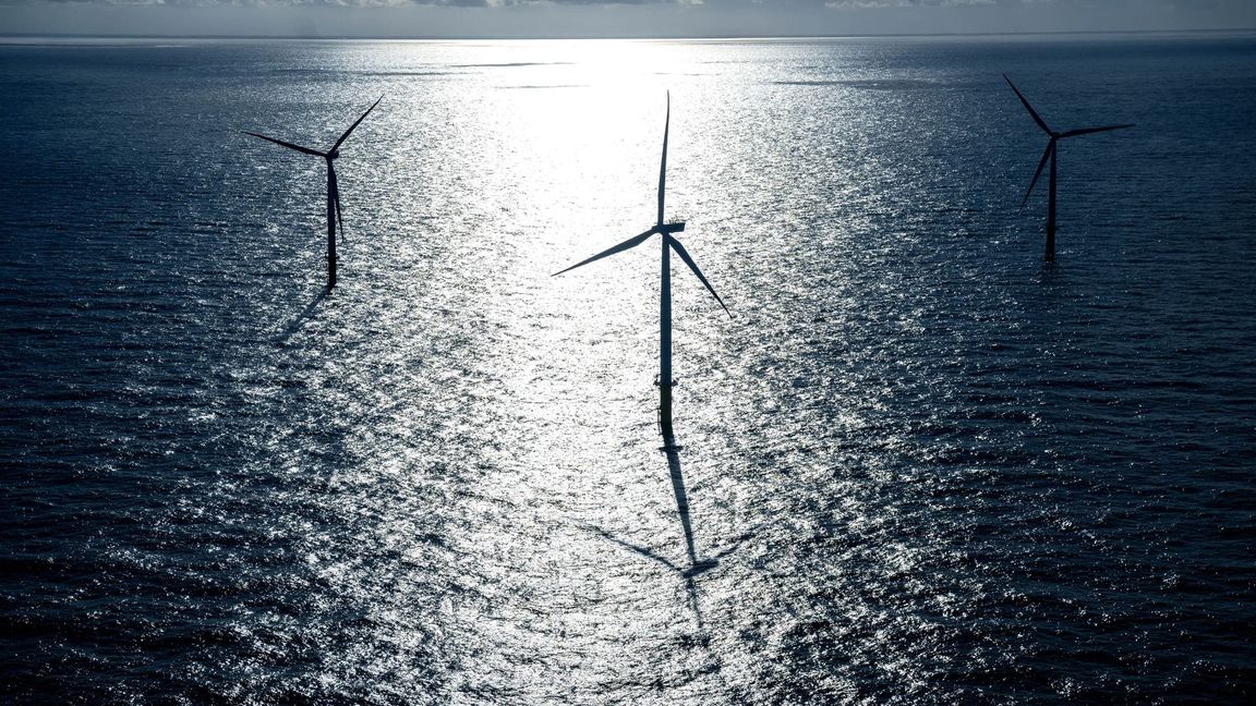 Windkraftanlagen stehen in der Nordsee. (Illustration)