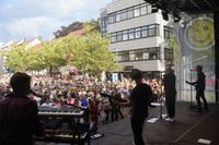 Voller Marktplatz und klasse Stimmung beim zweiten Abend von "Sindelfingen rockt mit der Band "True Collins".