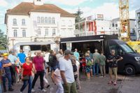 Voller Marktplatz und klasse Stimmung beim zweiten Abend von "Sindelfingen rockt mit der Band "True Collins".
