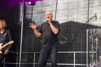 Voller Marktplatz und klasse Stimmung beim zweiten Abend von "Sindelfingen rockt mit der Band "True Collins".