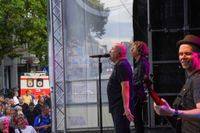Voller Marktplatz und klasse Stimmung beim zweiten Abend von "Sindelfingen rockt mit der Band "True Collins".