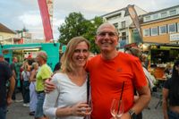 Voller Marktplatz und klasse Stimmung beim zweiten Abend von "Sindelfingen rockt mit der Band "True Collins".