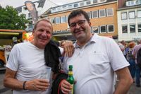 Voller Marktplatz und klasse Stimmung beim zweiten Abend von "Sindelfingen rockt mit der Band "True Collins".