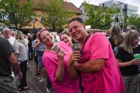 Voller Marktplatz und klasse Stimmung beim zweiten Abend von "Sindelfingen rockt mit der Band "True Collins".