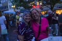 Voller Marktplatz und klasse Stimmung beim zweiten Abend von "Sindelfingen rockt mit der Band "True Collins".