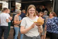 Voller Marktplatz und klasse Stimmung beim zweiten Abend von "Sindelfingen rockt mit der Band "True Collins".