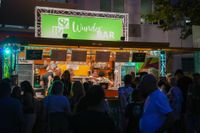 Voller Marktplatz und klasse Stimmung beim zweiten Abend von "Sindelfingen rockt mit der Band "True Collins".