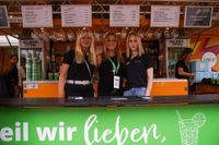 Voller Marktplatz und klasse Stimmung beim zweiten Abend von "Sindelfingen rockt mit der Band "True Collins".