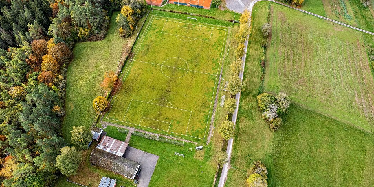 Bundesförderprogramm könnte Neubau des Sportplatzes auf dem Holzberg in Dätzingen ermöglichen.	Bild: Richter