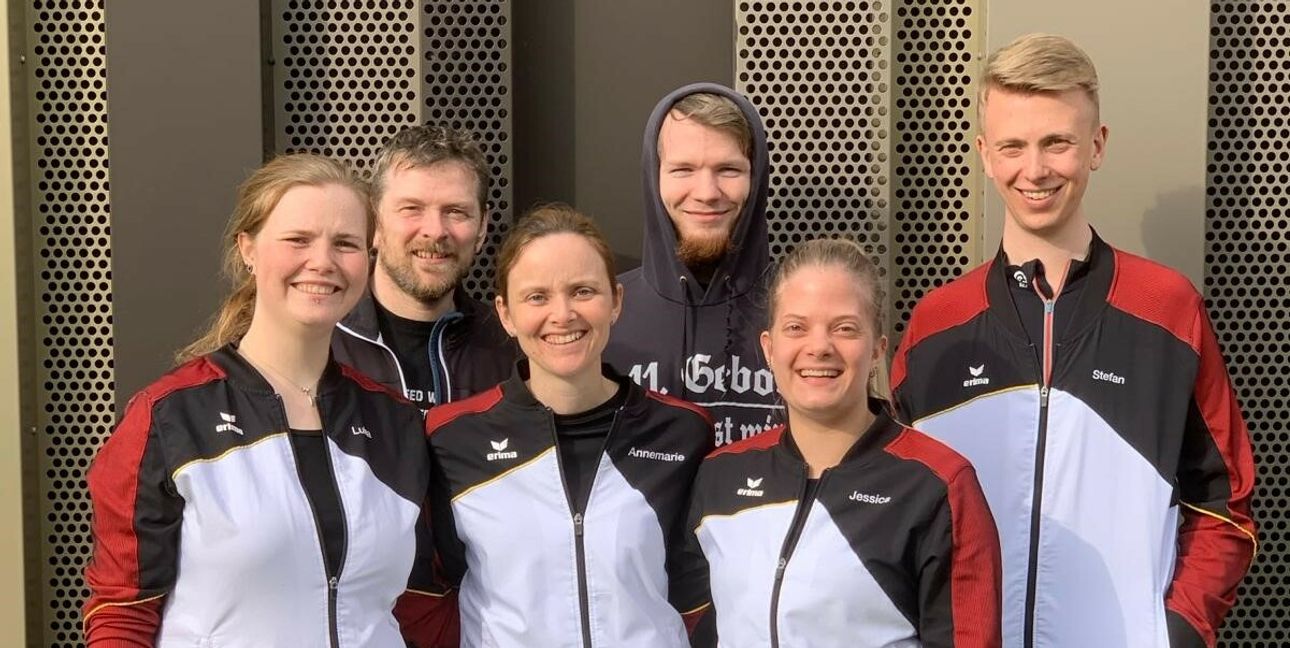 Luisa Rudolph, Annemarie Schmidt und Jessica Beuttler (vorne von links). 
Daniel Böttcher, Kieren Rudolph und Stefan Dietze (hinten von links).