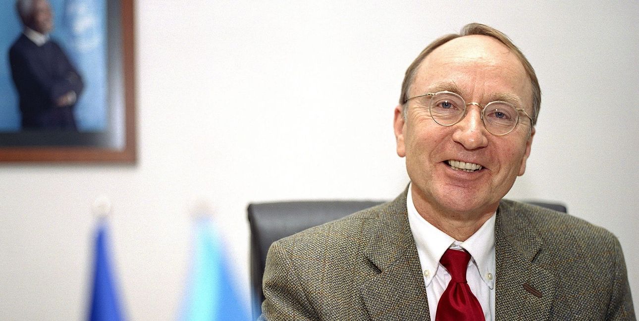 Dr. Joachim Rücker.