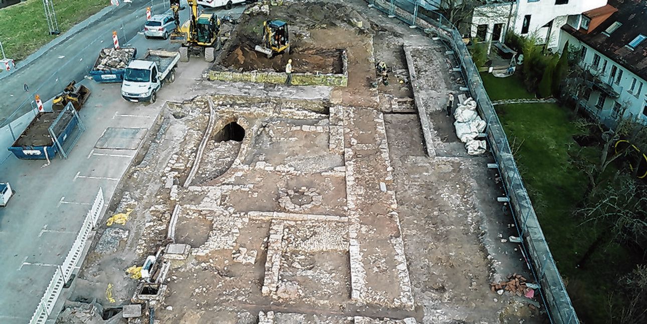 Die Grabungsstätte von oben: Etwa 1200 Quadratmeter werden untersucht. Bild: Davide Rossini / e&b excav